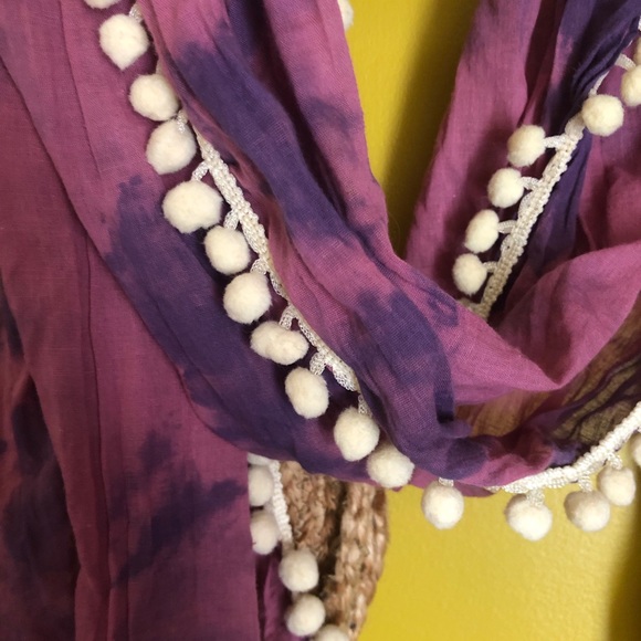 Natural Life Scarf - Picture 2 of 3